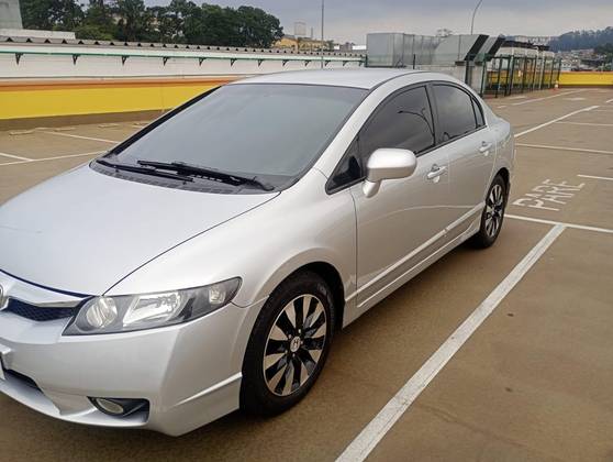 HONDA CIVIC 1.8 LXS 16V FLEX 4P AUTOMÁTICO